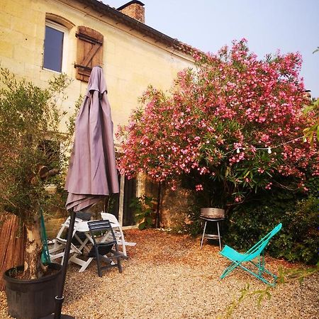 Maison De Campagne Proche Libourne Saint-Denis-de-Pile Exteriör bild